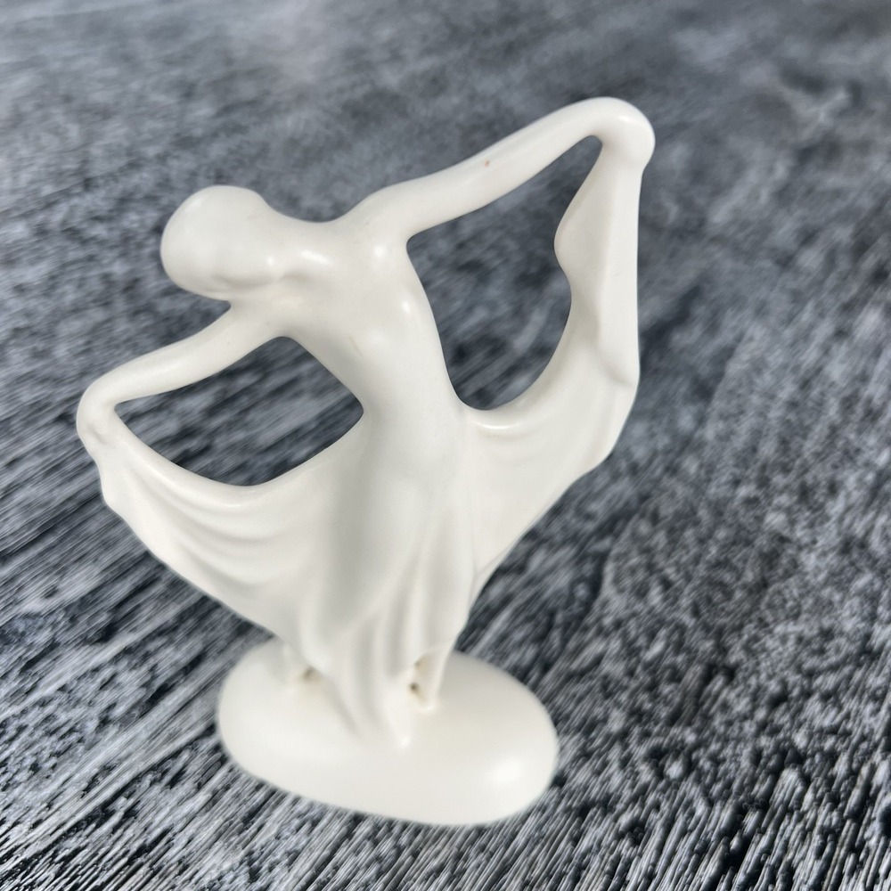 Art Deco 5" Tall Excellent White Porcelain Woman Dancer Figurine "Perfect"‎